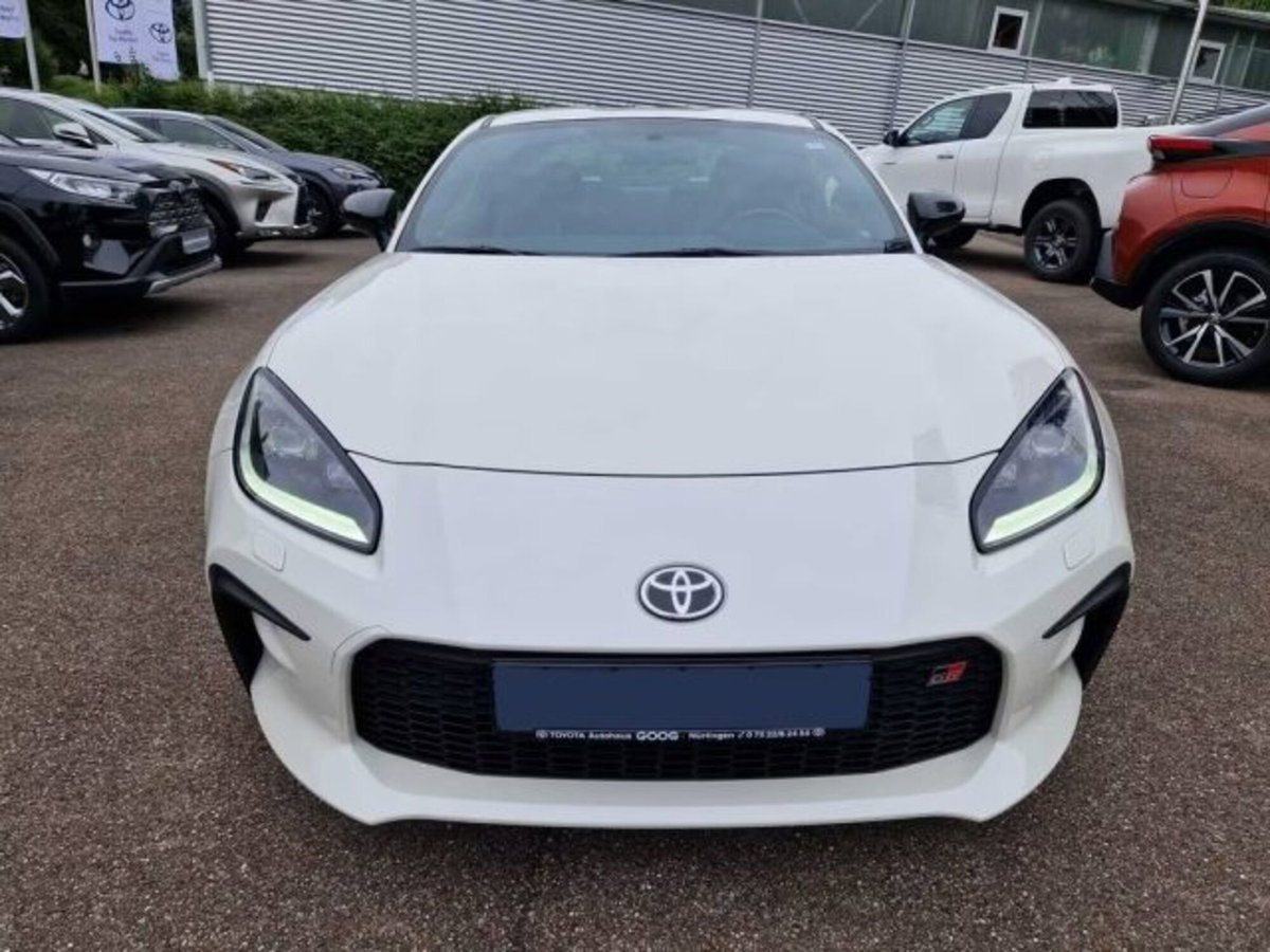 Toyota GR86 2.Premium Sport A/T (8)