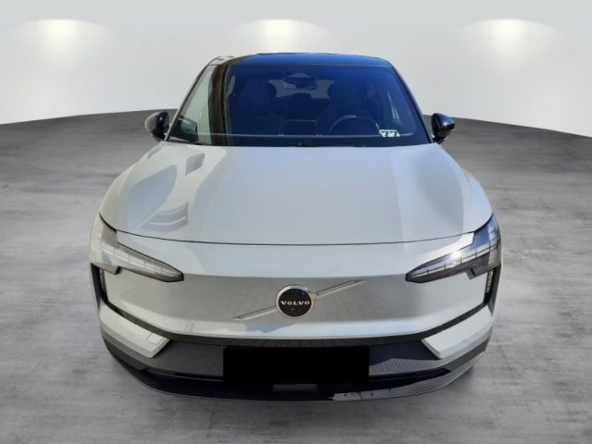 Volvo EX30 Twin Motor Performance Ultra awd (2)