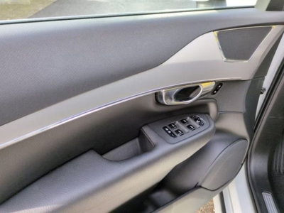 Volvo XC90 B5 (d) AWD Geartronic Momentum Pro (6)