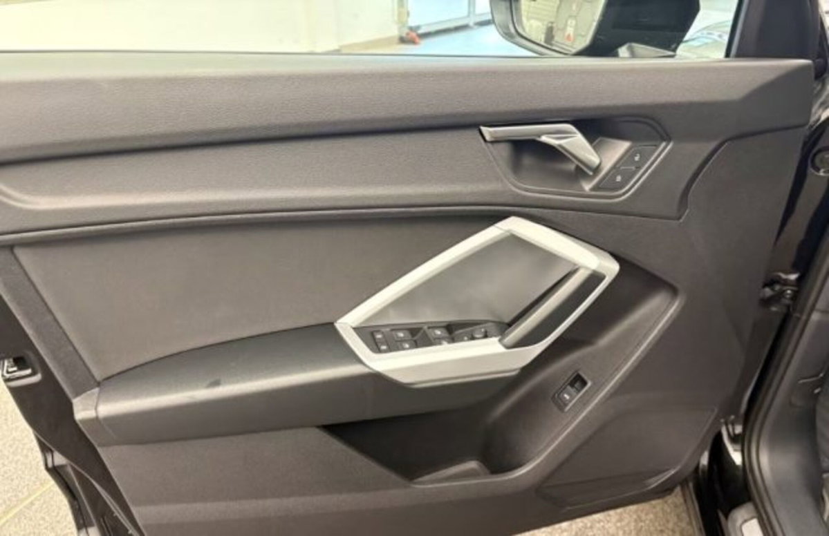 Audi Q3 Sportback 35 TDI quattro S tronic S line edition (13)