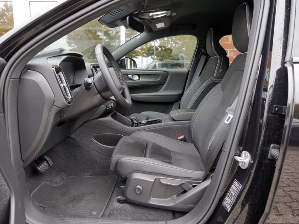 Volvo XC40 B3 automatico Core (10)