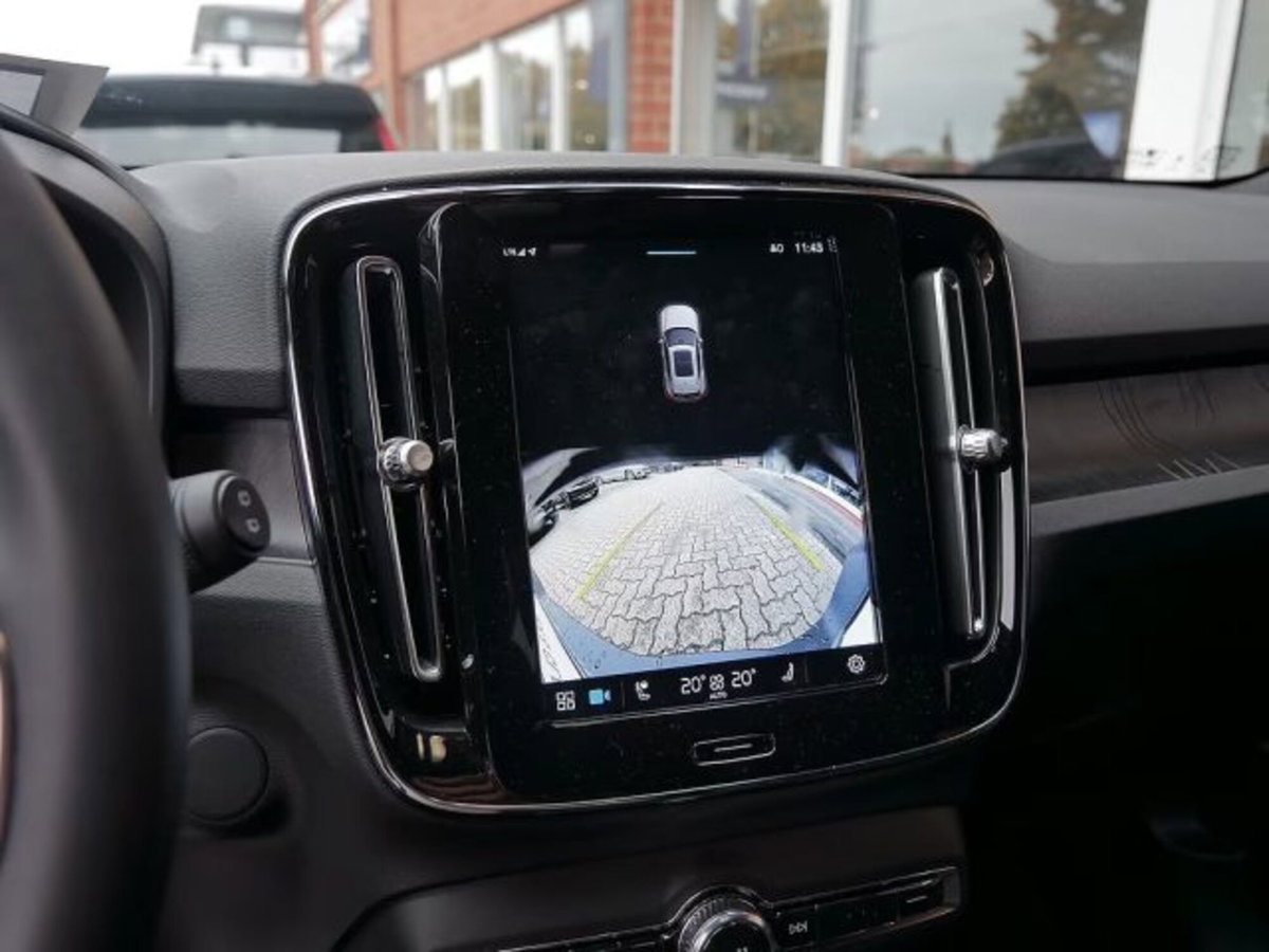 Volvo XC40 B3 automatico Core (16)