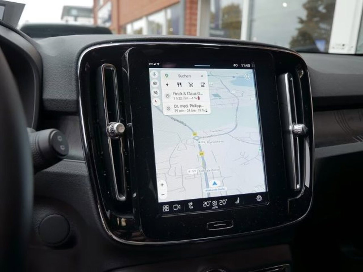 Volvo XC40 B3 automatico Core (17)