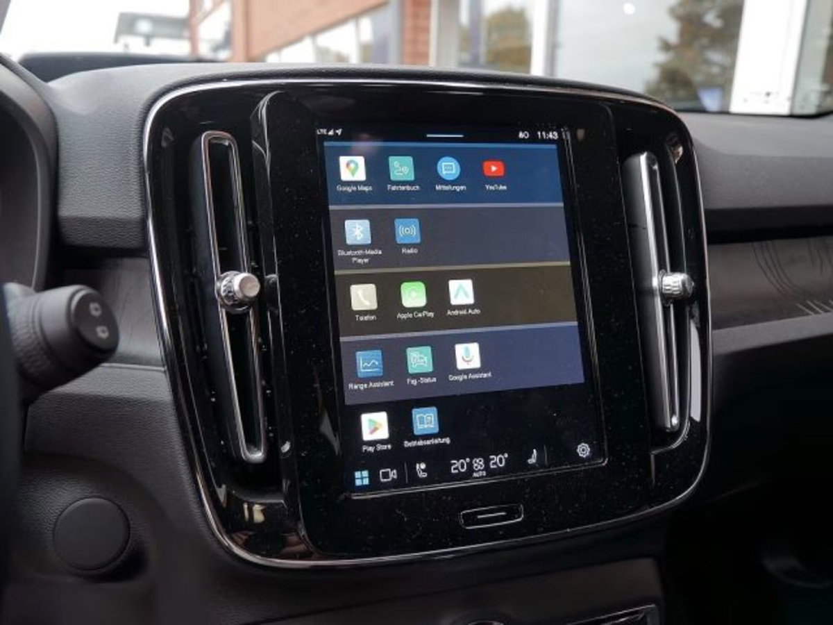 Volvo XC40 B3 automatico Core (19)