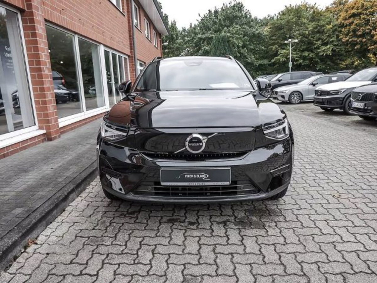 Volvo XC40 B3 automatico Core (2)