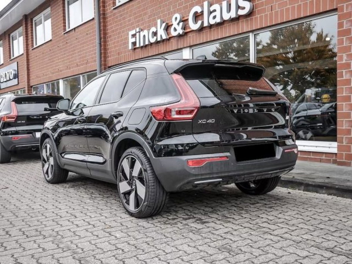 Volvo XC40 B3 automatico Core (4)