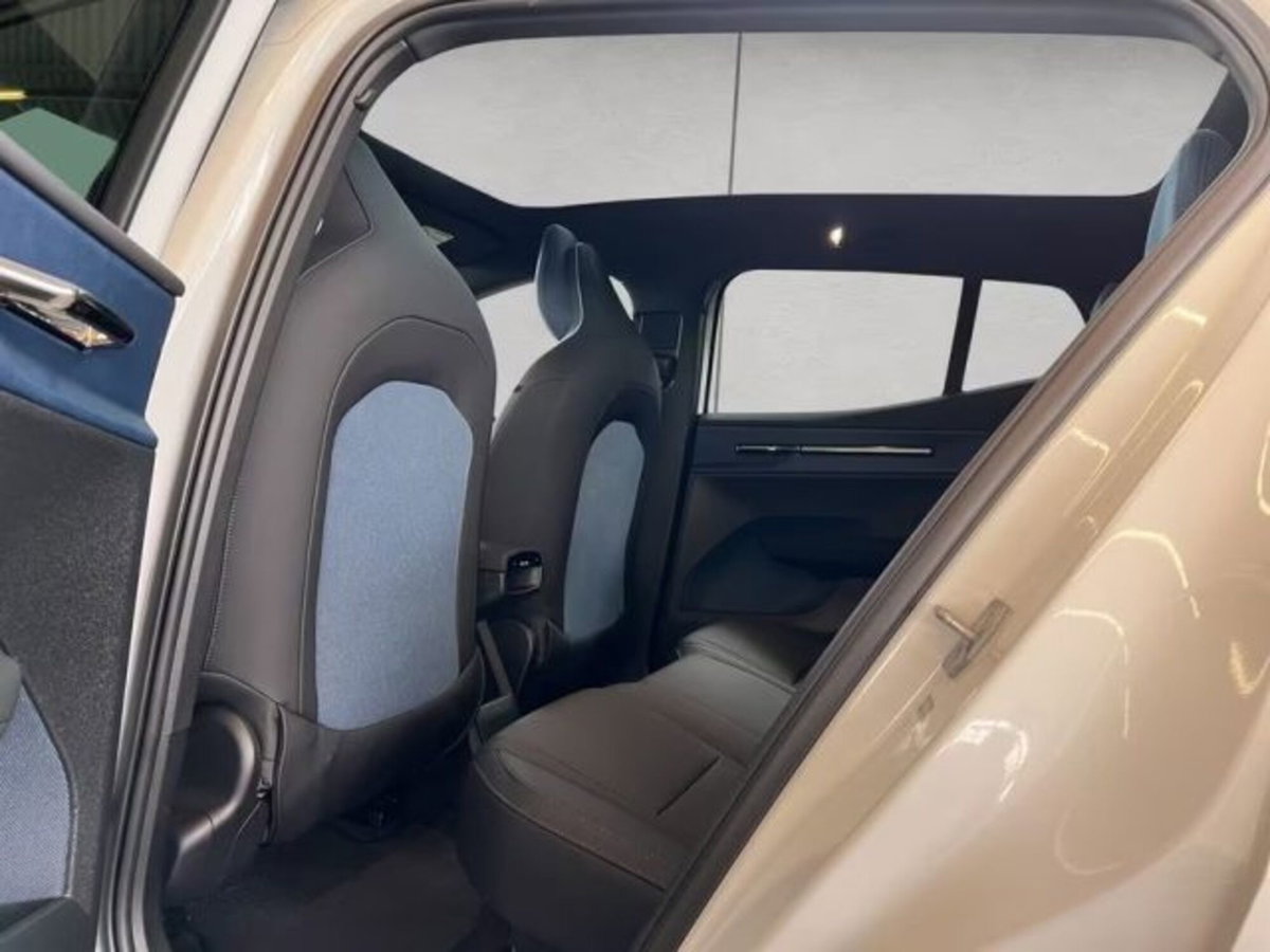 Volvo EX30 Twin Motor Performance Ultra awd (18)