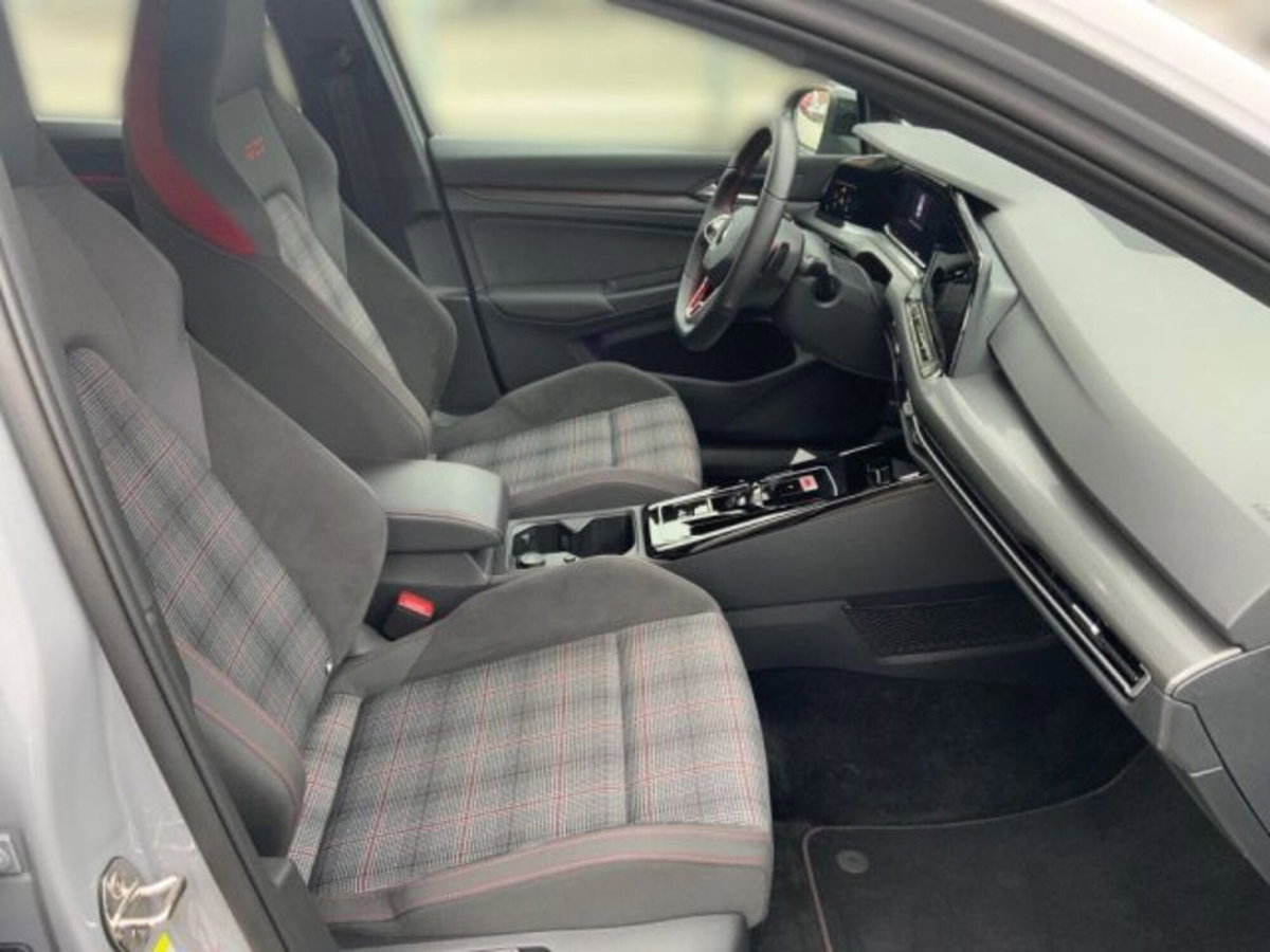 Volkswagen Golf 2.0 tsi GTI MT Ultimate 245cv (12)