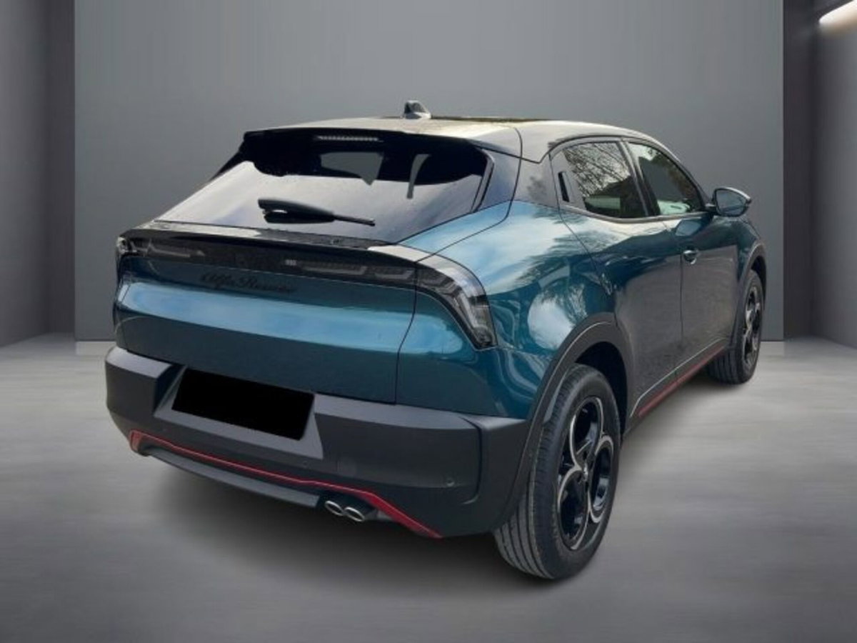 Alfa Romeo Junior elettrica Speciale 156cv (5)