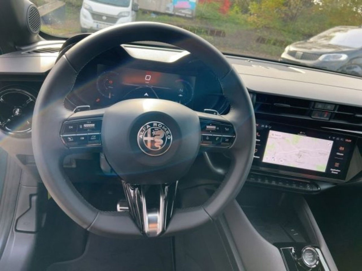 Alfa Romeo Junior elettrica Speciale 156cv (9)