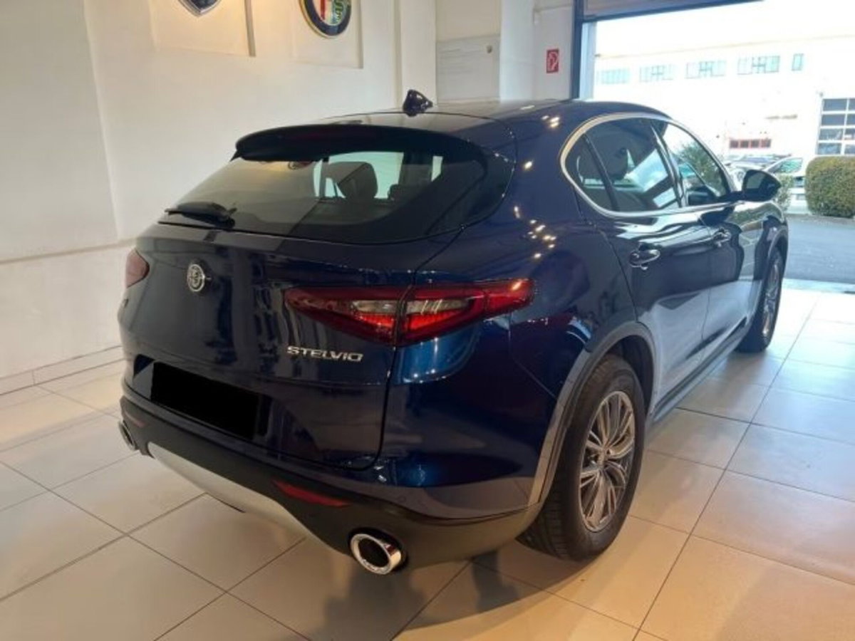 Alfa Romeo Stelvio Stelvio 2.0 Turbo 200 CV AT8 Q4 Super Business (4)