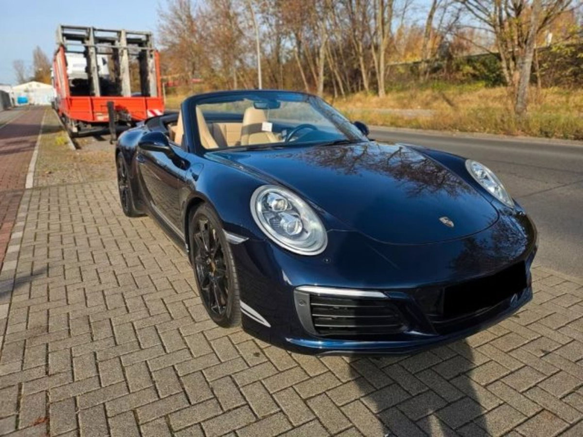 Porsche 911 Cabrio 3.0 Carrera (2)