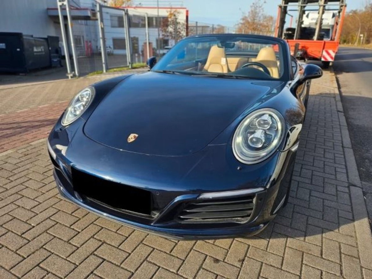 Porsche 911 Cabrio 3.0 Carrera (3)