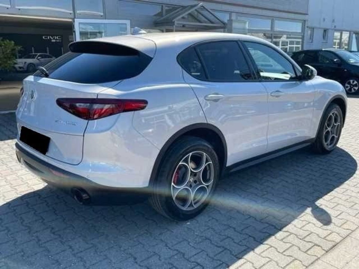 Alfa Romeo Stelvio Stelvio 2.0 Turbo 200 CV AT8 Q4 Sprint (3)