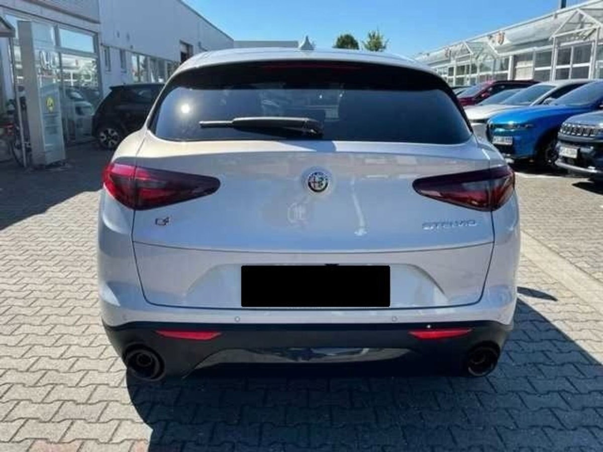 Alfa Romeo Stelvio Stelvio 2.0 Turbo 200 CV AT8 Q4 Sprint (4)