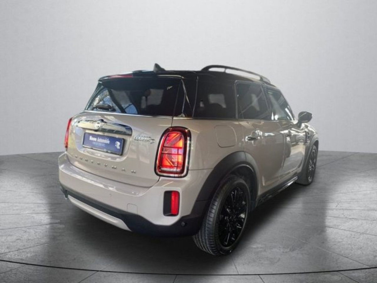 MINI Mini Countryman 2.0 Cooper D Essential Countryman (2)