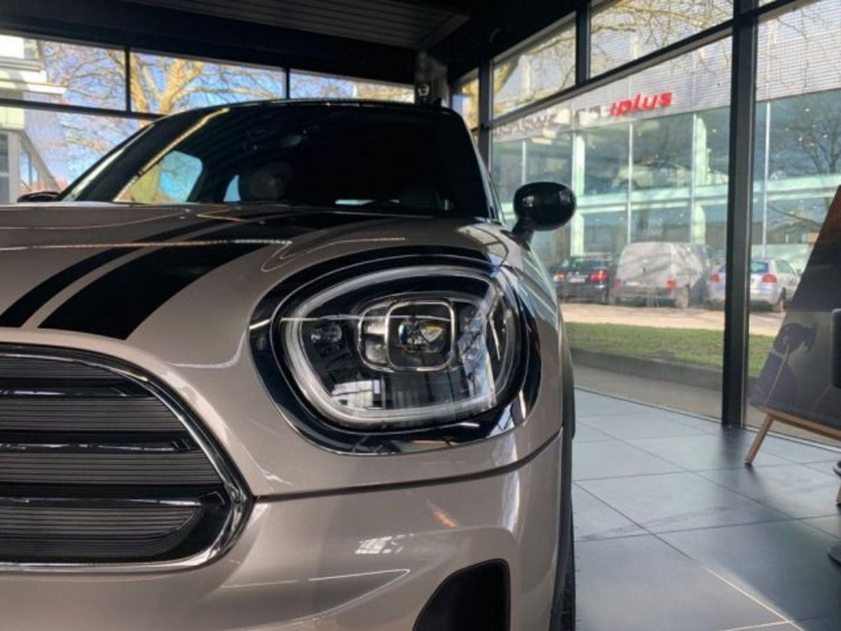 MINI Mini Countryman 2.0 Cooper D Essential Countryman (3)