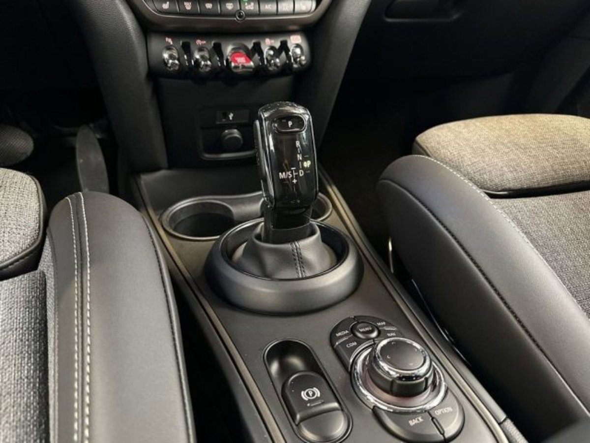 MINI Mini Countryman 2.0 Cooper D Essential Countryman (9)