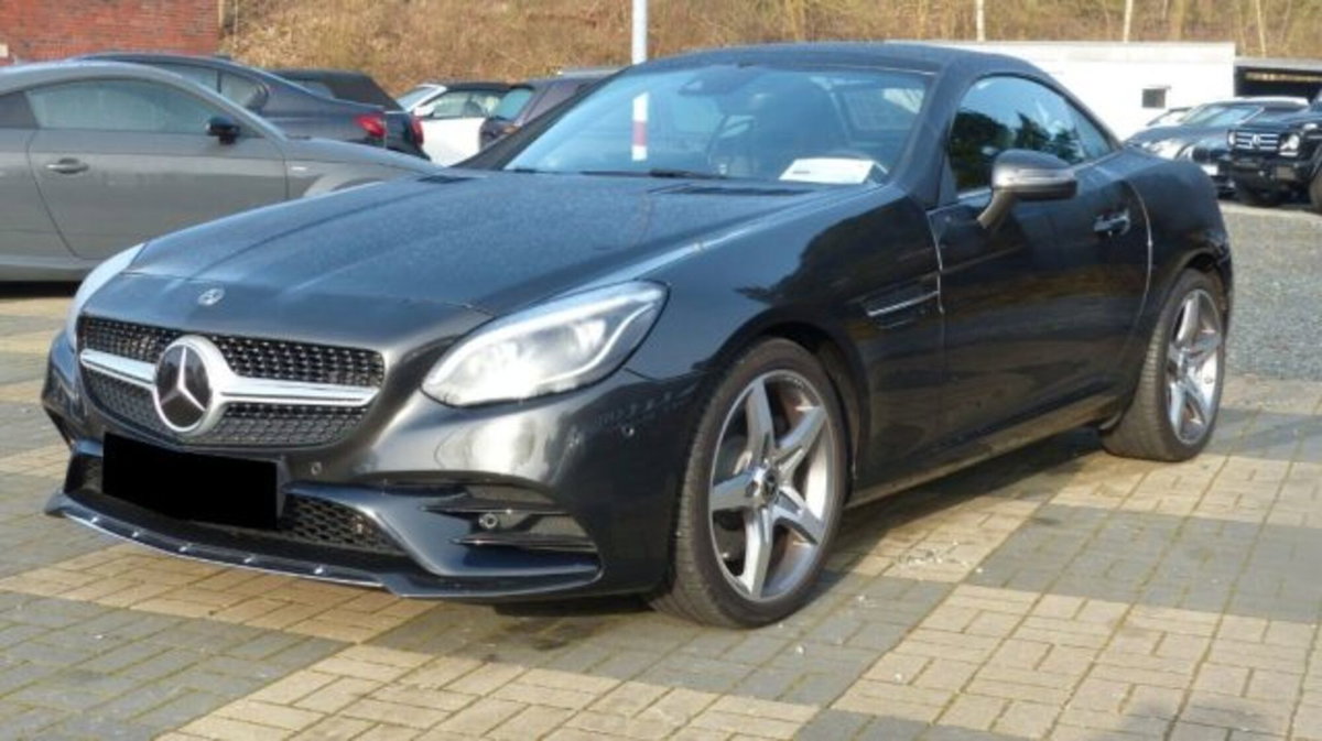 Mercedes-Benz SLC 200 AMG line (16)