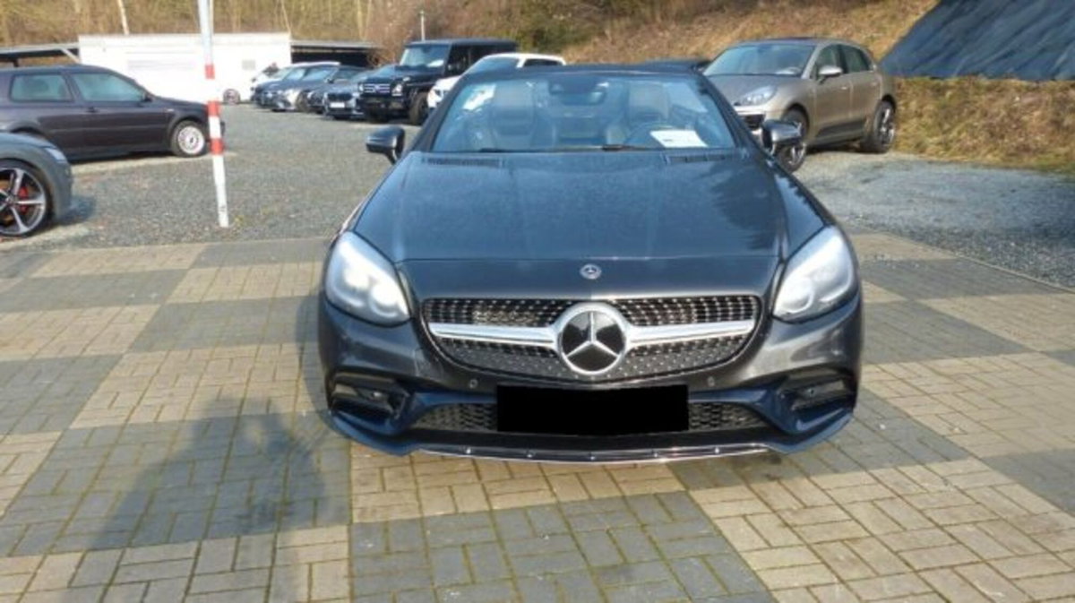 Mercedes-Benz SLC 200 AMG line (6)