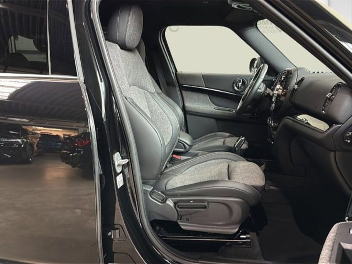 MINI Mini Countryman 2.0 Cooper D Essential Countryman (16)