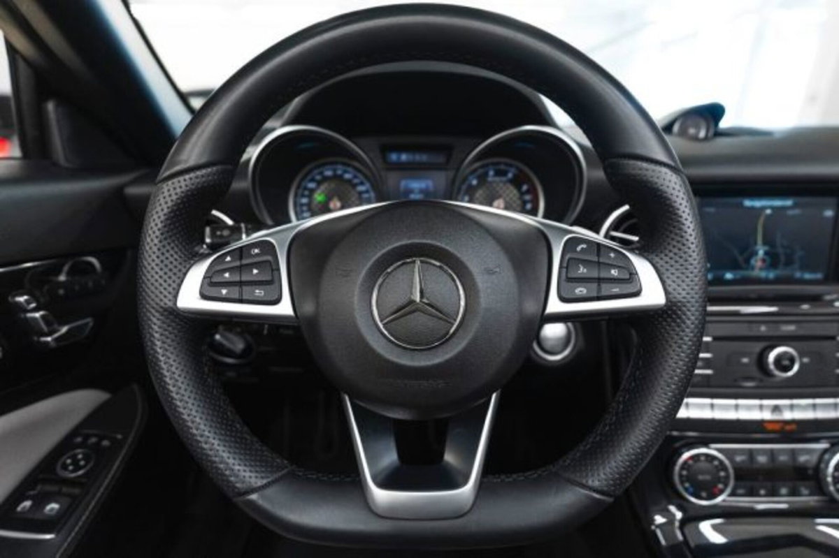 Mercedes-Benz SLC 300 AMG line (11)