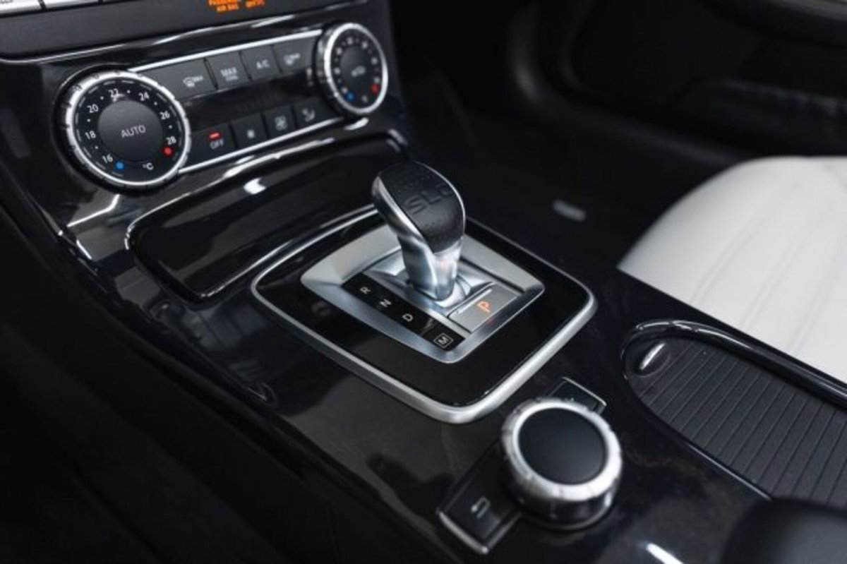 Mercedes-Benz SLC 300 AMG line (13)