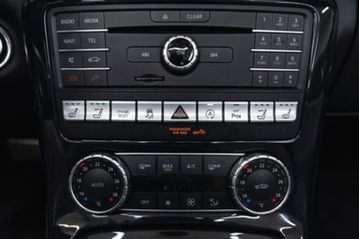 Mercedes-Benz SLC 300 AMG line (14)