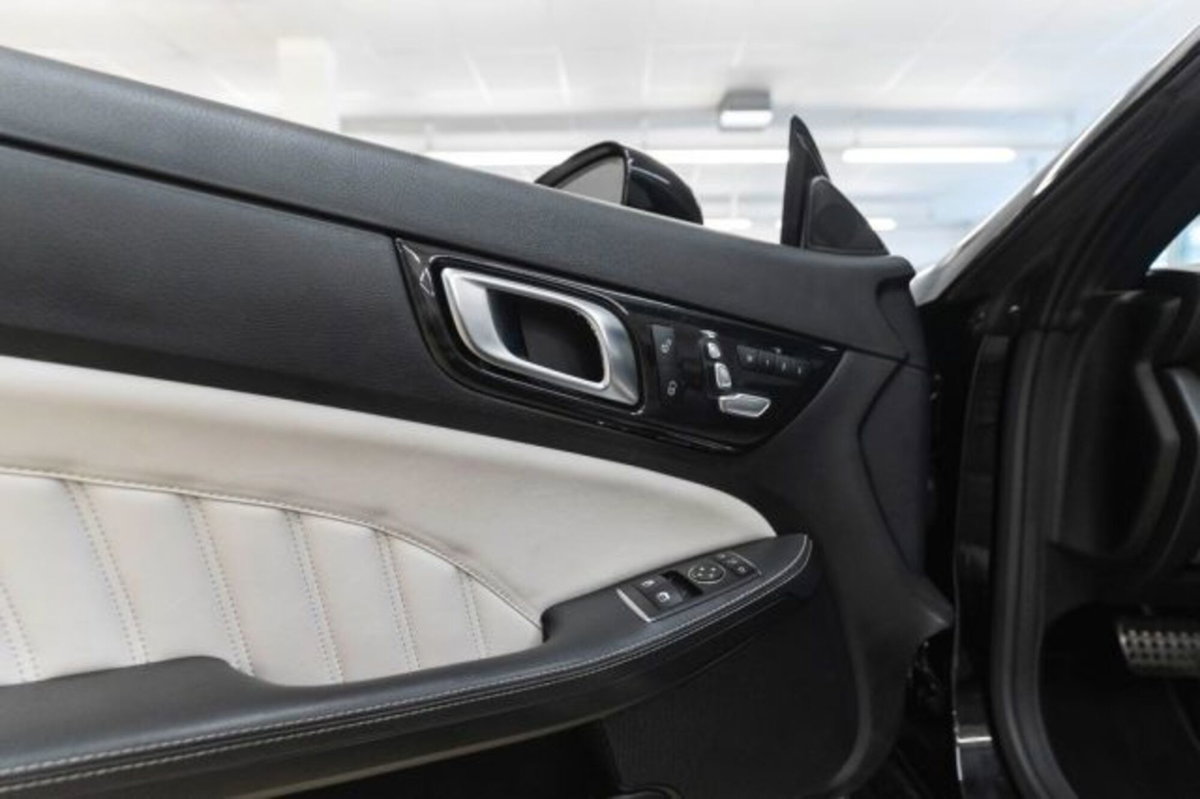 Mercedes-Benz SLC 300 AMG line (16)