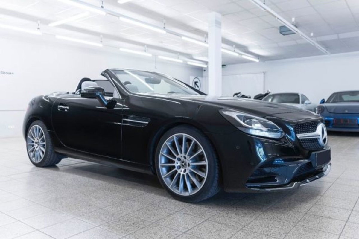 Mercedes-Benz SLC 300 AMG line (3)
