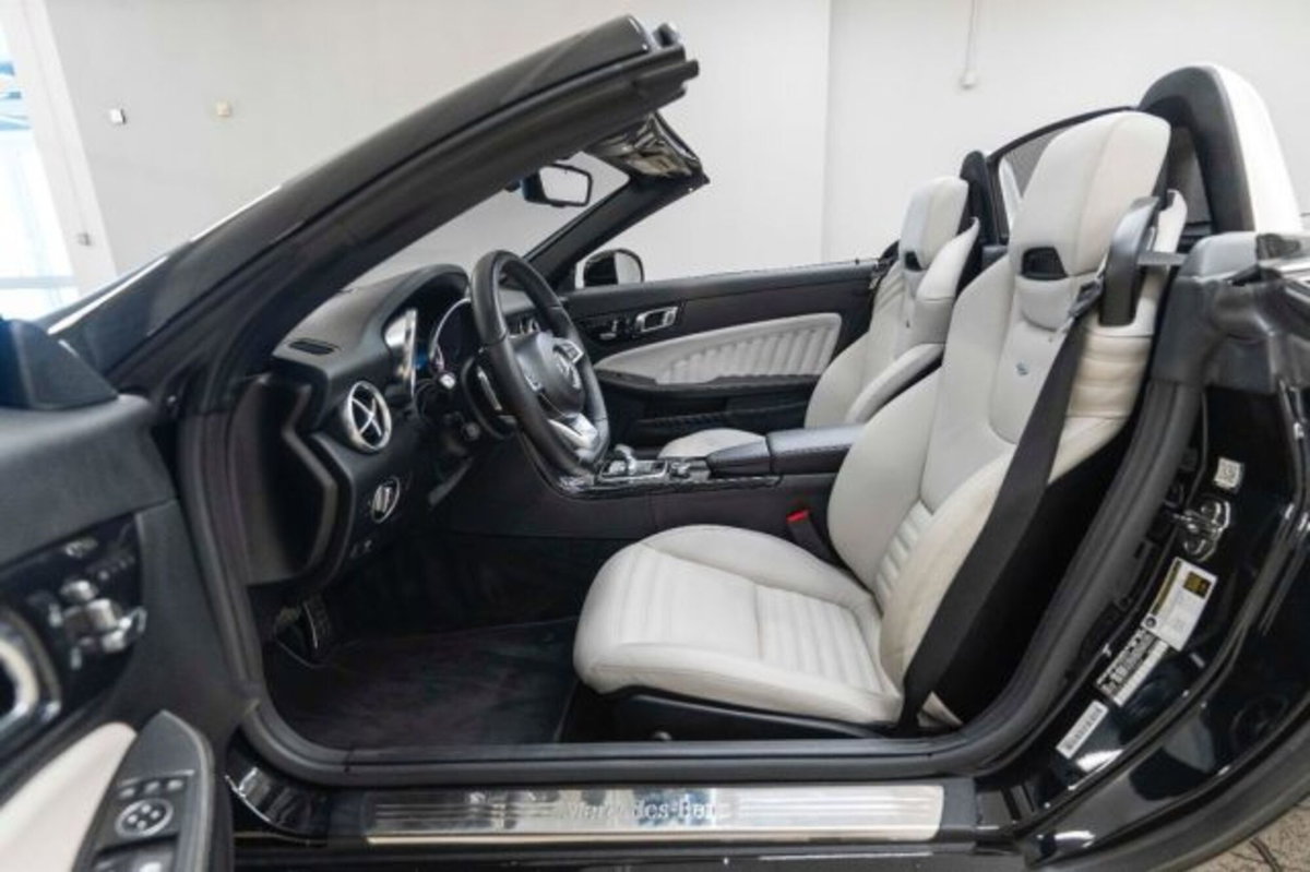 Mercedes-Benz SLC 300 AMG line (5)