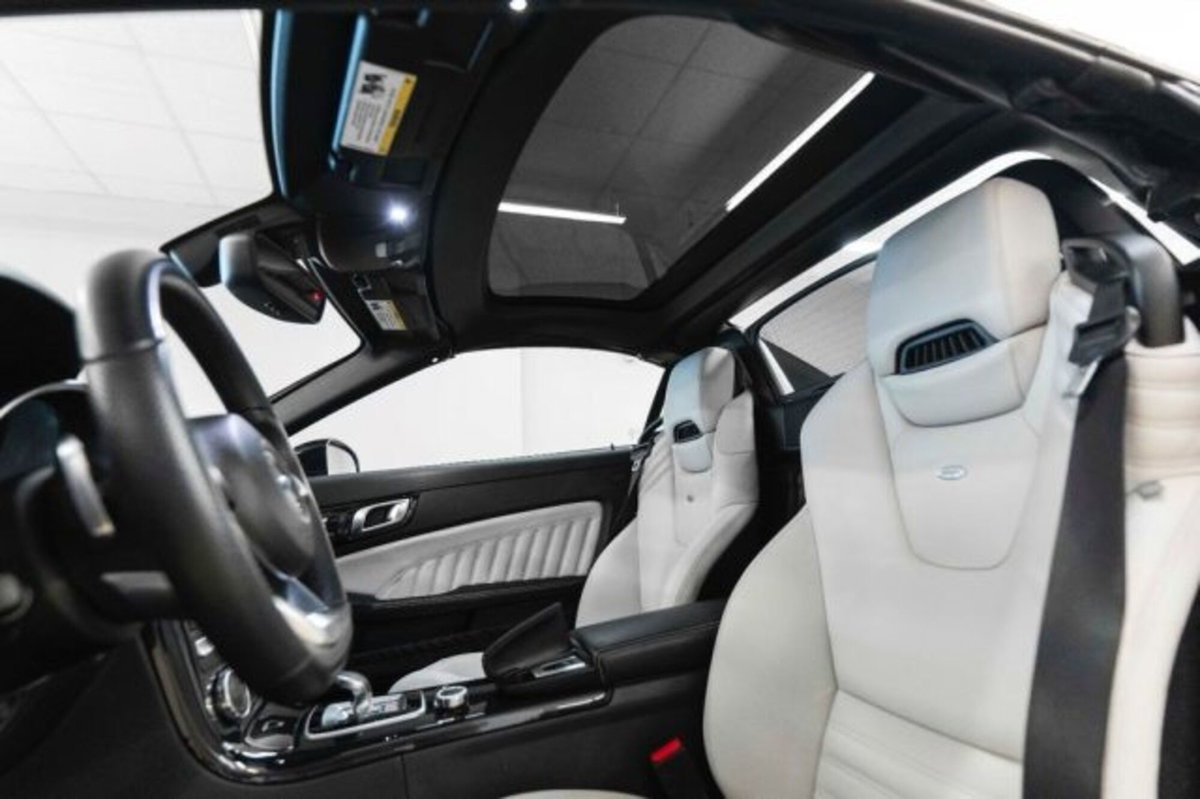Mercedes-Benz SLC 300 AMG line (7)
