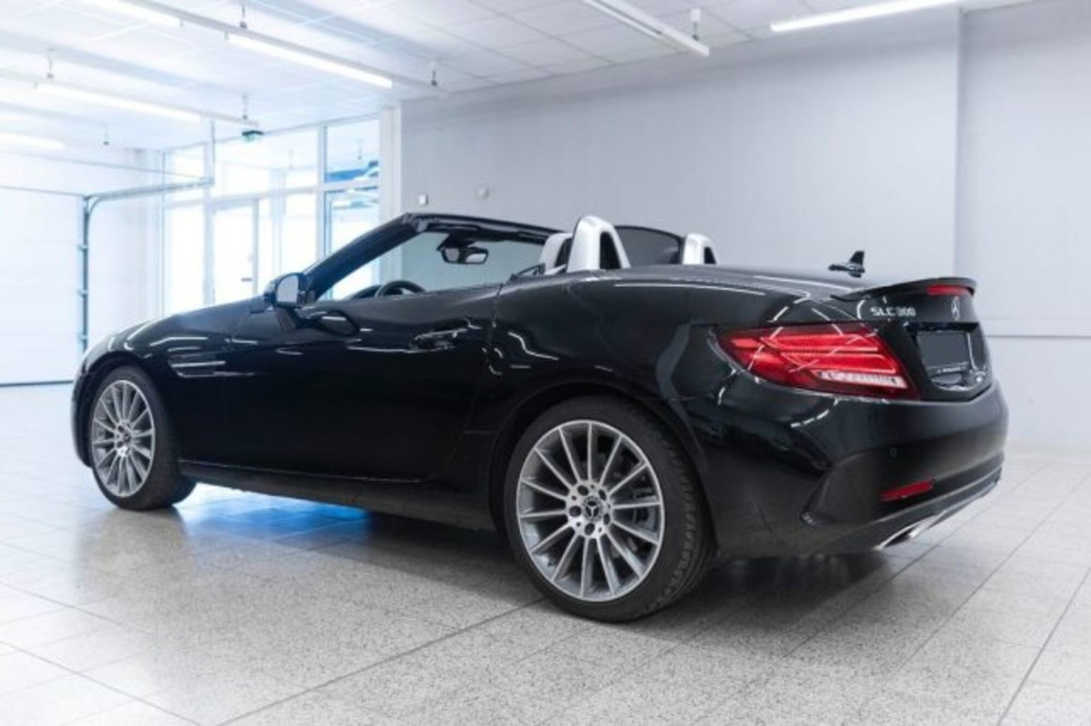 Mercedes-Benz SLC 300 AMG line (8)