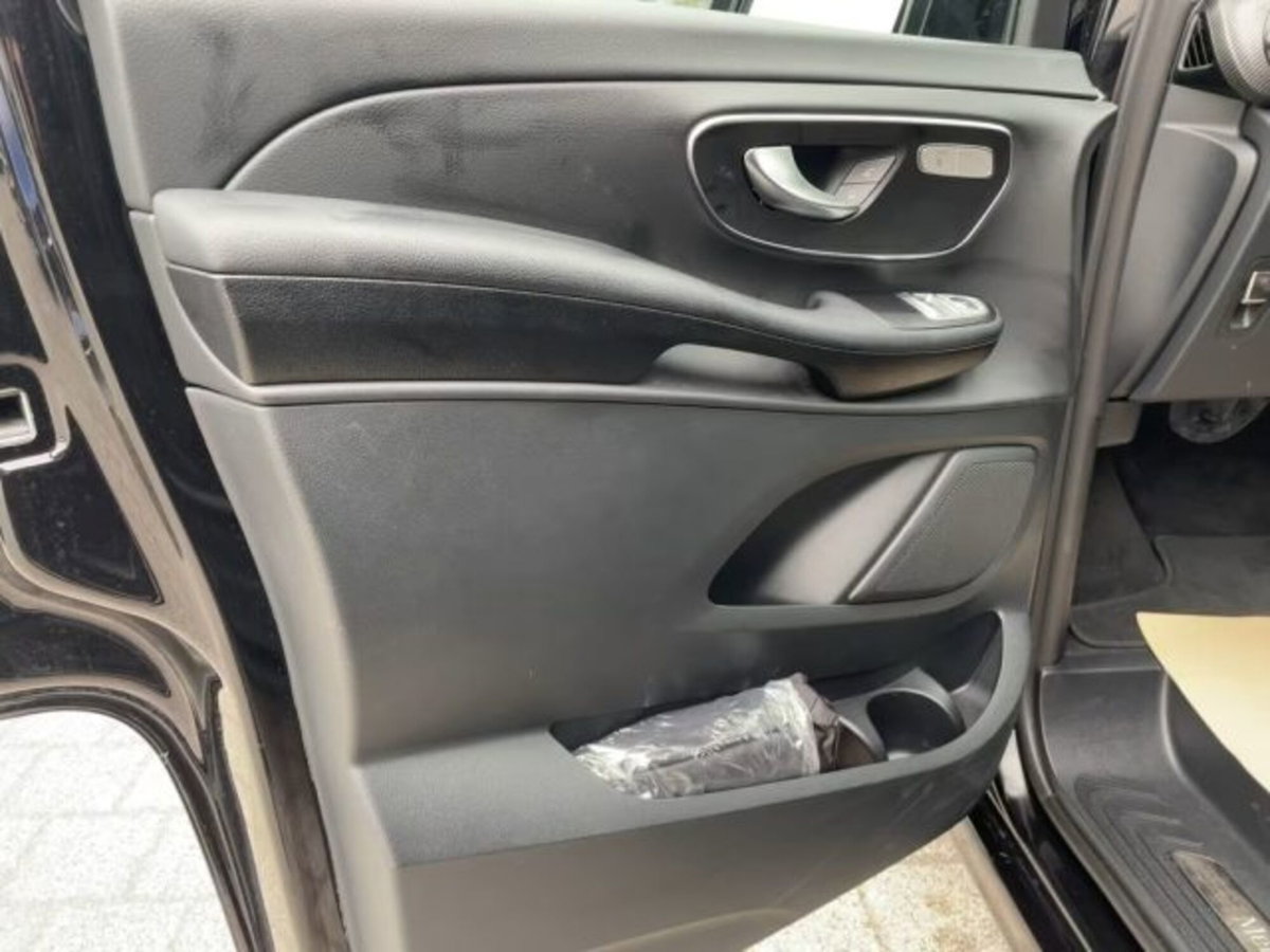 Mercedes-Benz Classe V Long 300 d Exclusive auto (15)