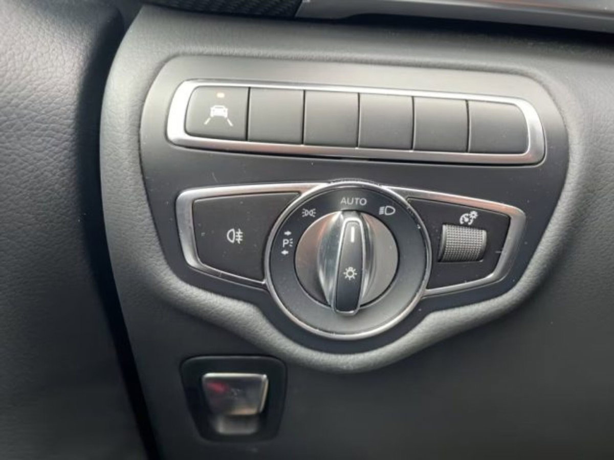 Mercedes-Benz Classe V Long 300 d Exclusive auto (17)