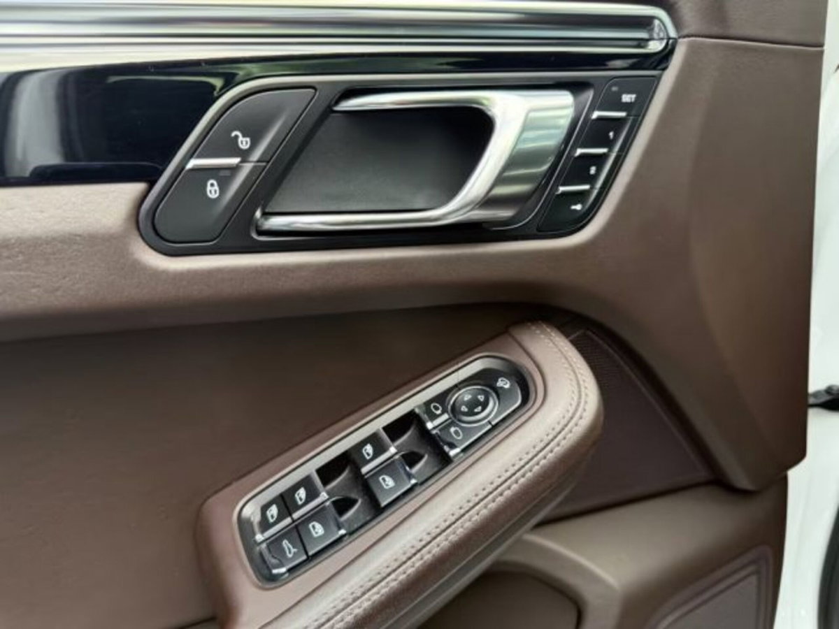 Porsche Macan S (11)