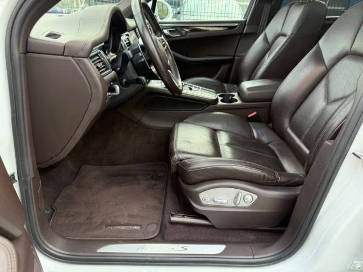 Porsche Macan S (13)