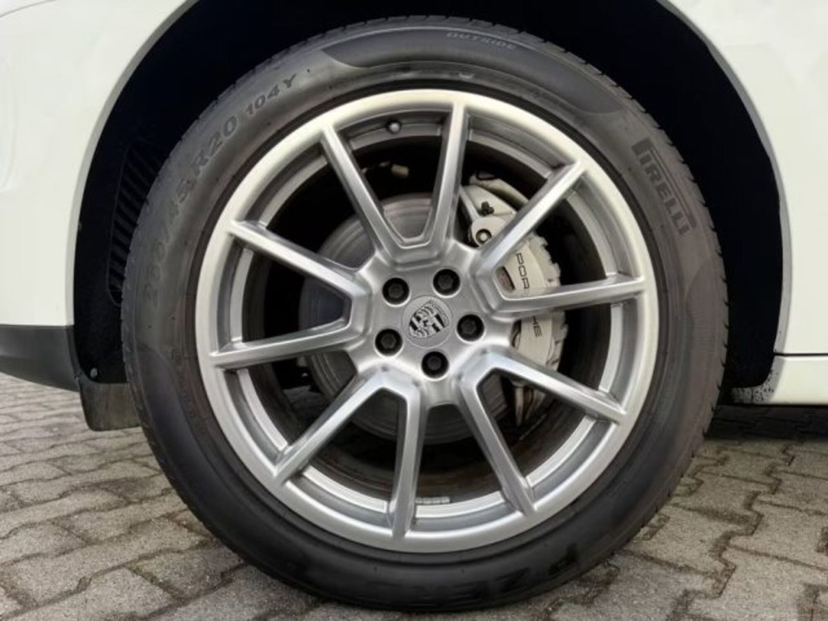Porsche Macan S (9)