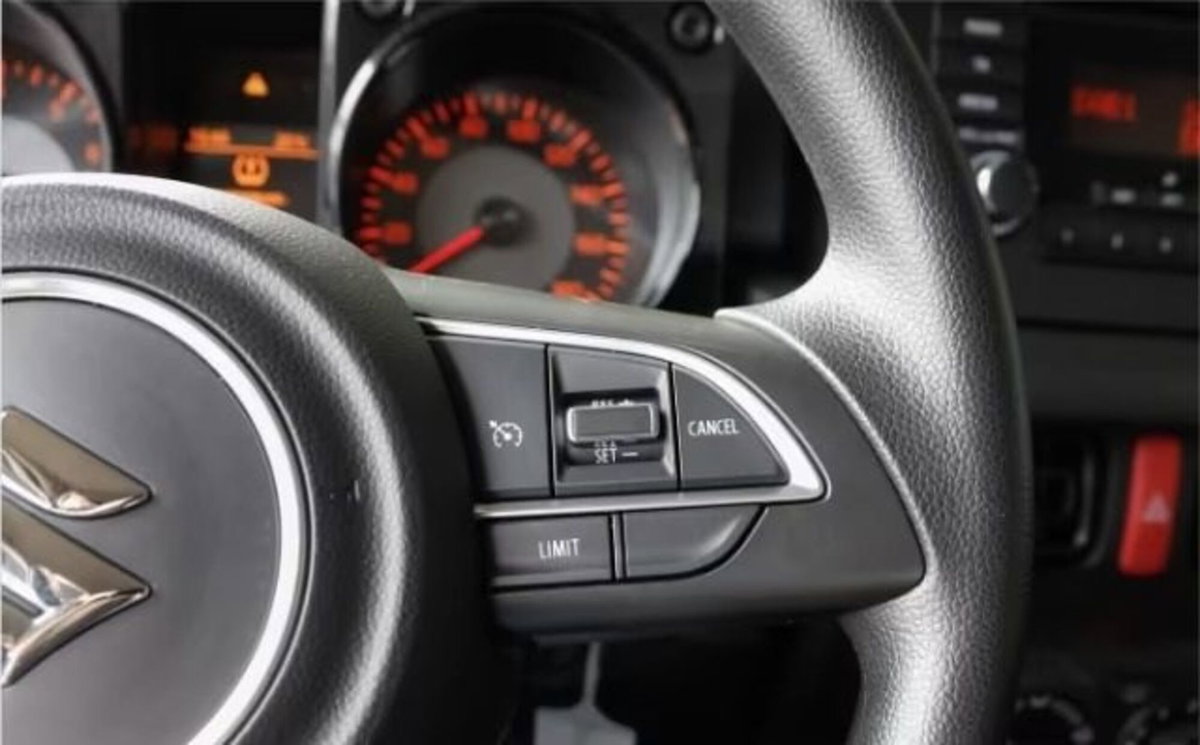 Suzuki Jimny 1.5 5MT Top (10)