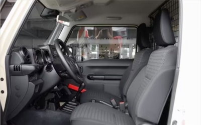 Suzuki Jimny 1.5 5MT Top (6)