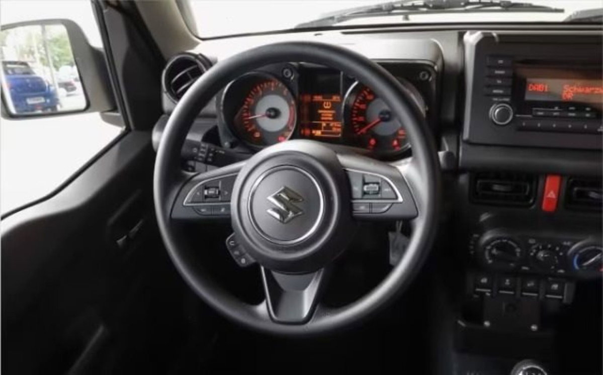 Suzuki Jimny 1.5 5MT Top (9)