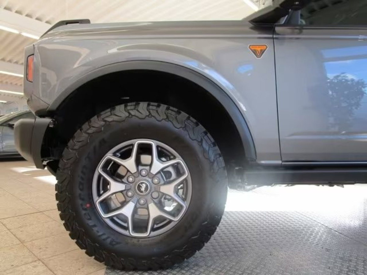 Ford Bronco 2.7 ecoboost V6 Badlands 4x4 335cv auto (4)