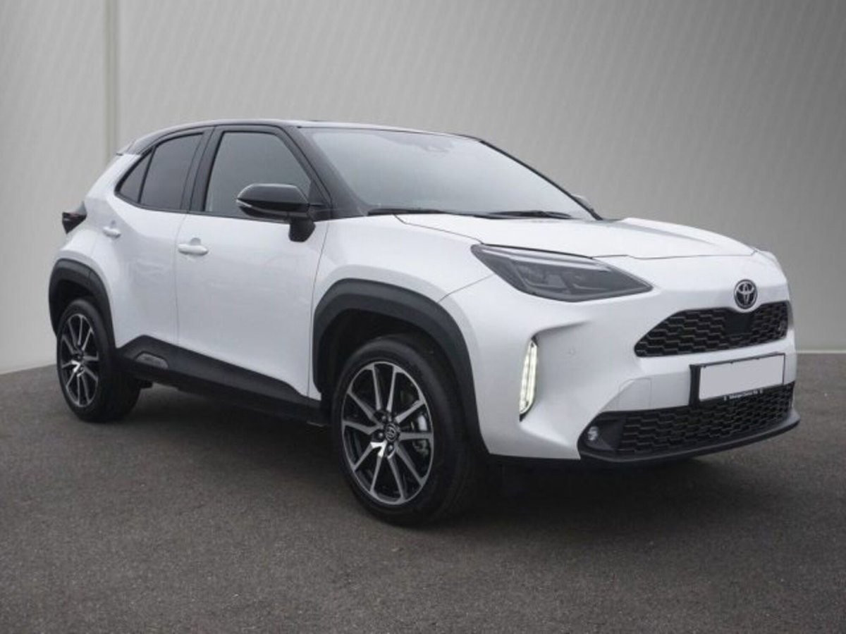 Toyota Yaris Cross 1.5h GR Sport Black Sky fwd 116cv e-cvt (2)