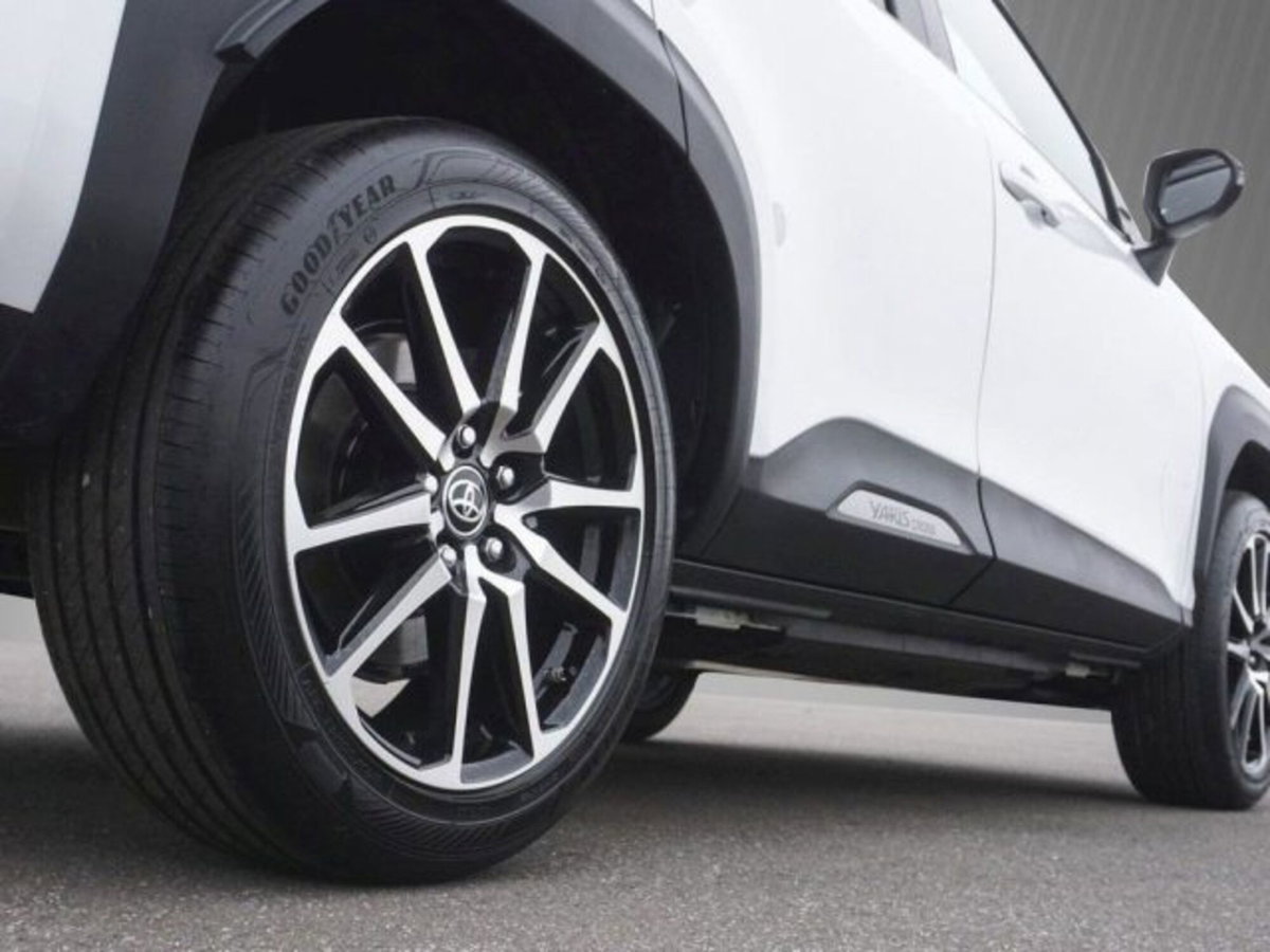 Toyota Yaris Cross 1.5h GR Sport Black Sky fwd 116cv e-cvt (4)