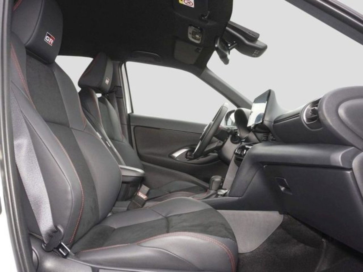 Toyota Yaris Cross 1.5h GR Sport Black Sky fwd 116cv e-cvt (5)
