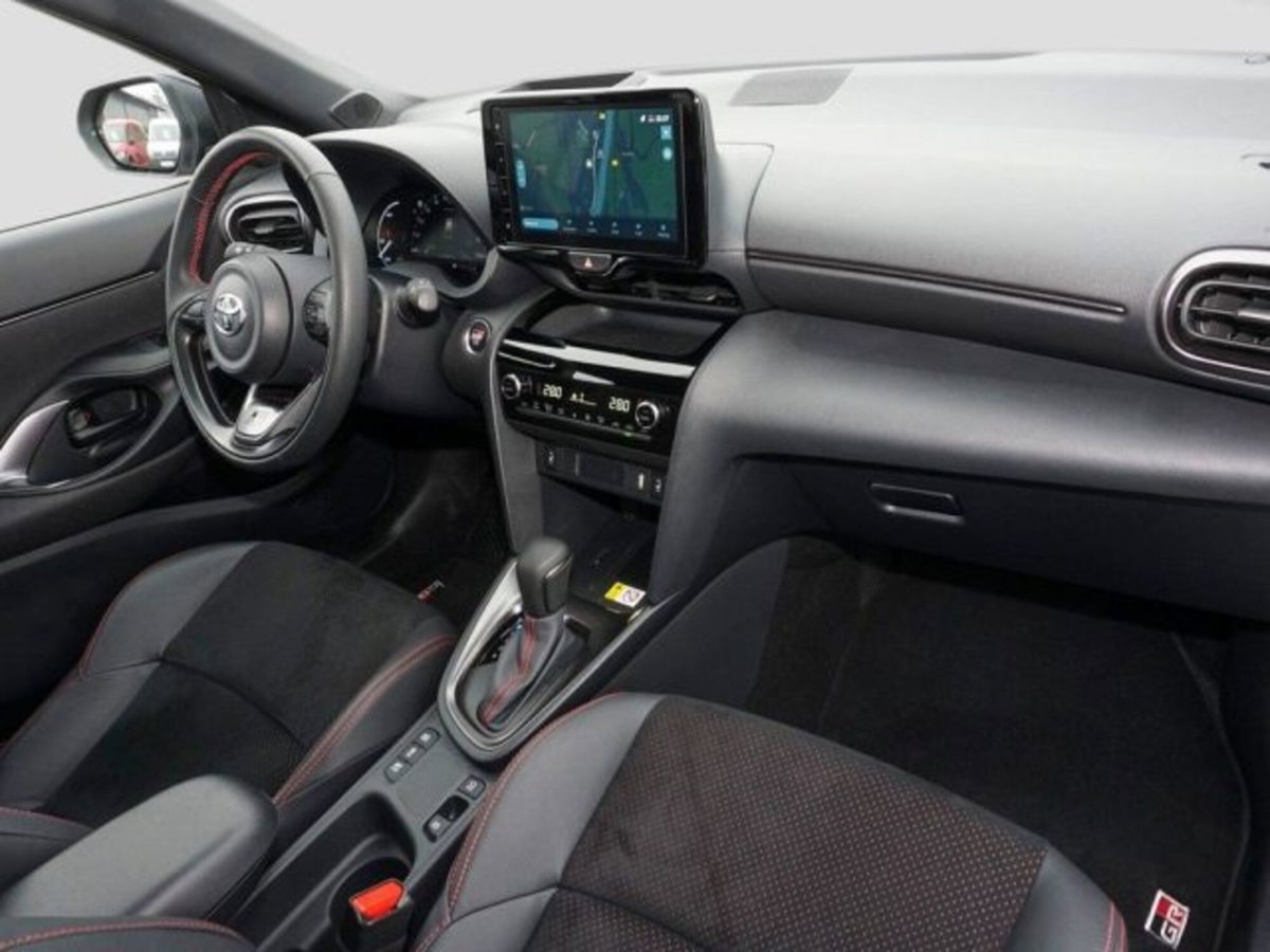 Toyota Yaris Cross 1.5h GR Sport Black Sky fwd 116cv e-cvt (6)