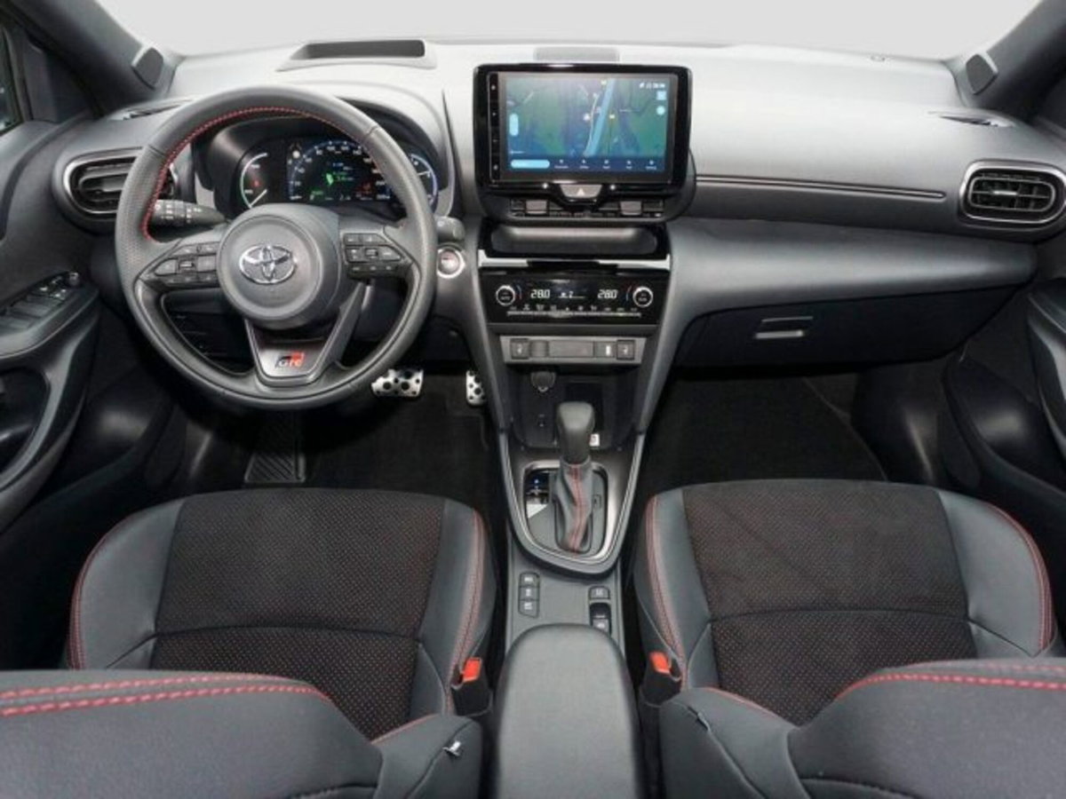 Toyota Yaris Cross 1.5h GR Sport Black Sky fwd 116cv e-cvt (7)
