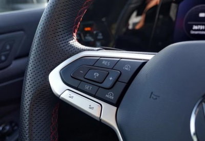Volkswagen Golf 2.0 tsi GTI 265cv dsg (9)