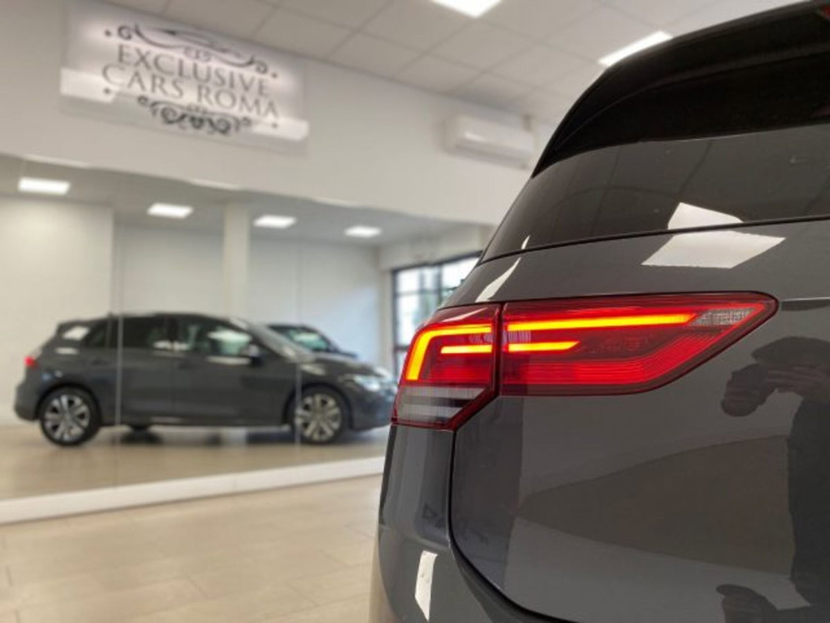 Volkswagen Golf 2.0 TDI SCR Life (18)