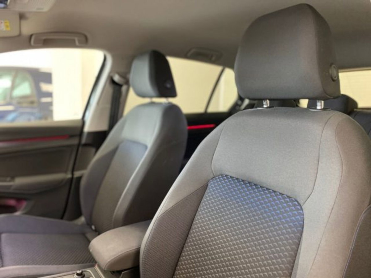 Volkswagen Golf 2.0 TDI SCR Life (9)